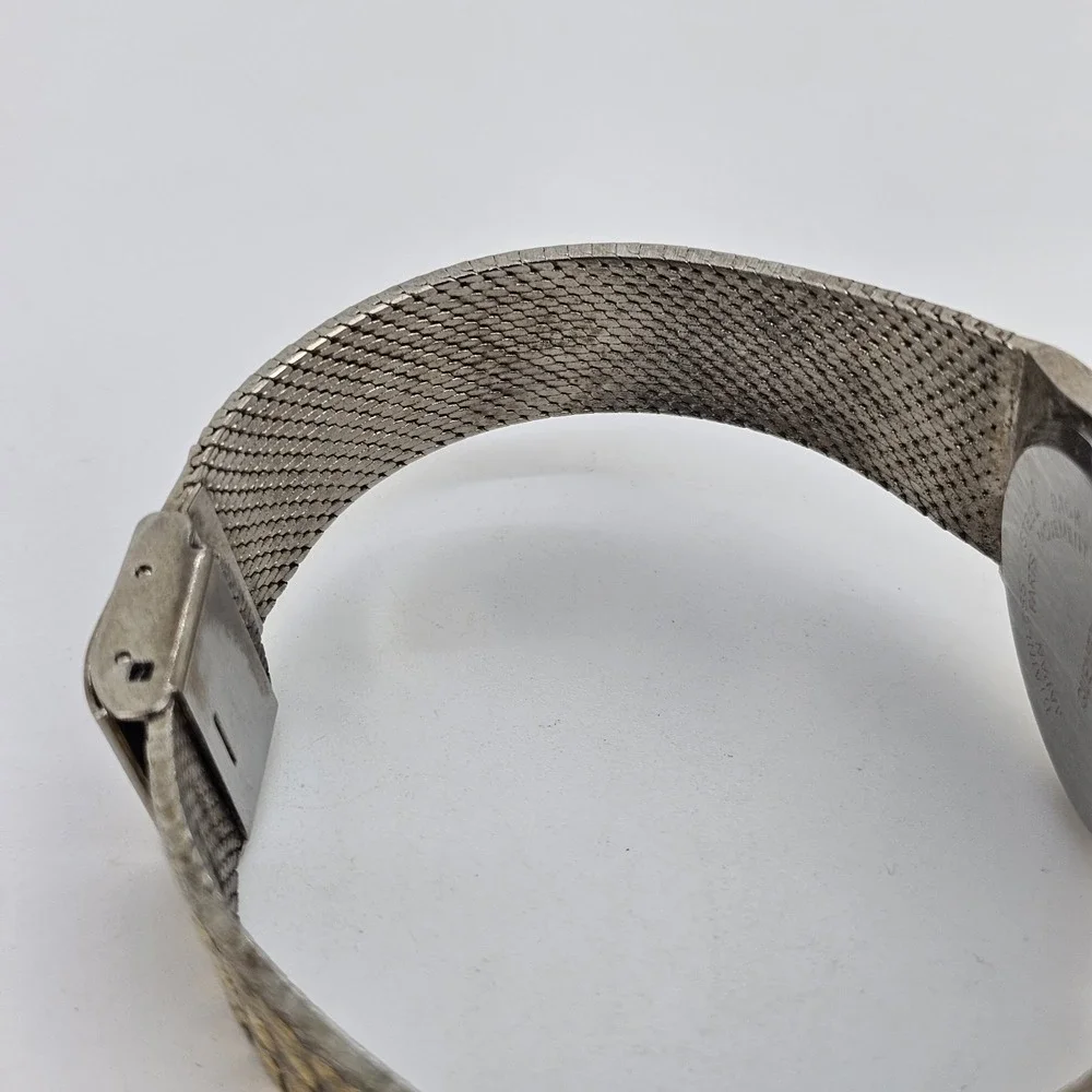 VTG QUEMEX Nugget Watch 32MM Black Dial‎ Gold Tone Bands Up to 7
